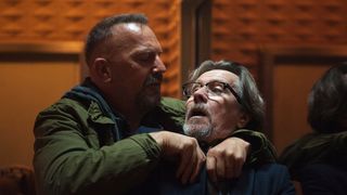 48. Преступник (2016)