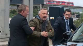 56. Преступник (2016)