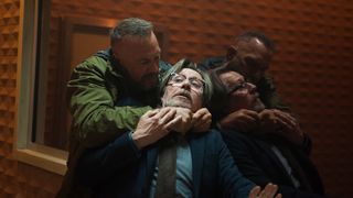 77. Преступник (2016)