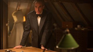 14. Призрачная нить (2017)