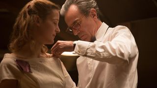 36. Призрачная нить (2017)