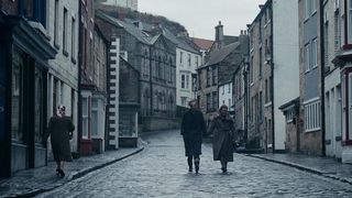 44. Призрачная нить (2017)