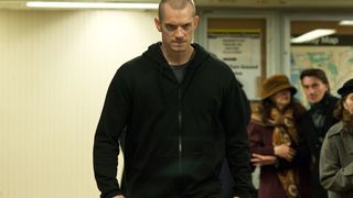 25. Ночной беглец (2015)