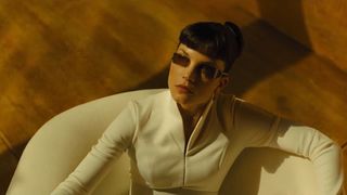 105. Бегущий по лезвию 2049 (2017)