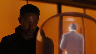 126. Бегущий по лезвию 2049 (2017)