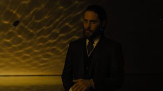 142. Бегущий по лезвию 2049 (2017)