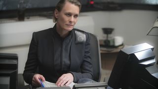 20. Бегущий по лезвию 2049 (2017)