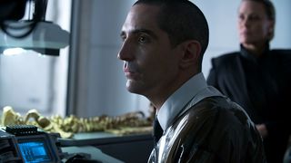 4. Бегущий по лезвию 2049 (2017)