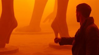 47. Бегущий по лезвию 2049 (2017)