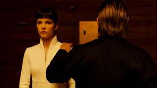 58. Бегущий по лезвию 2049 (2017)