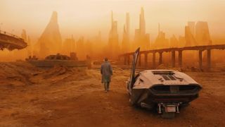 65. Бегущий по лезвию 2049 (2017)