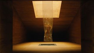 69. Бегущий по лезвию 2049 (2017)