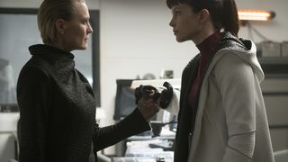 8. Бегущий по лезвию 2049 (2017)