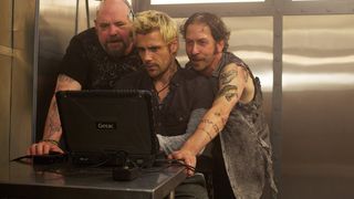 23. Липучка (2011)