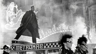 22. Бегущий по лезвию (1982)