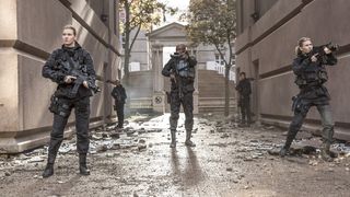 102. Голодные игры: Сойка-пересмешница. Часть II (2015)