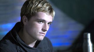 103. Голодные игры: Сойка-пересмешница. Часть II (2015)