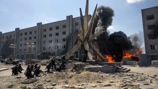 88. Голодные игры: Сойка-пересмешница. Часть II (2015)