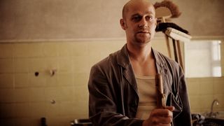 43. Босиком по мостовой (2005)