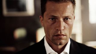 73. Босиком по мостовой (2005)