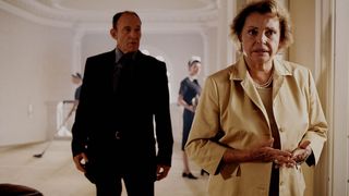 77. Босиком по мостовой (2005)