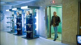 15. Суррогаты (2009)