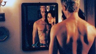 29. Помни (2000)