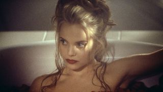 13. Красота по-американски (1999)