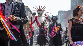 17. 007: СПЕКТР (2015)