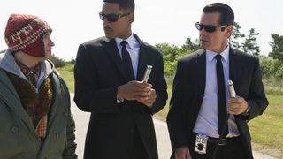 33. Люди в черном 3 (2012)