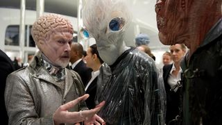 43. Люди в черном 3 (2012)