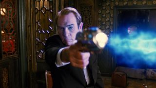 49. Люди в черном 3 (2012)