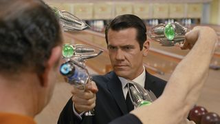 51. Люди в черном 3 (2012)