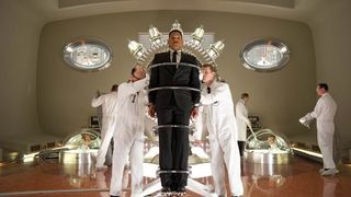 60. Люди в черном 3 (2012)