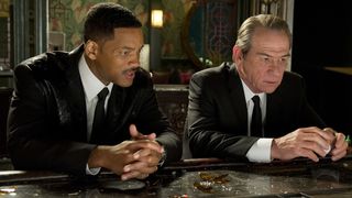 8. Люди в черном 3 (2012)