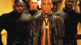 14. Пятый элемент (1997)