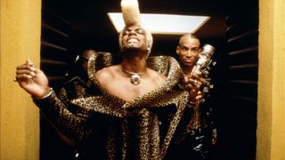 17. Пятый элемент (1997)