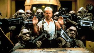 30. Пятый элемент (1997)