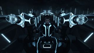 26. Трон: Наследие (2010)