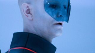 60. Трон: Наследие (2010)