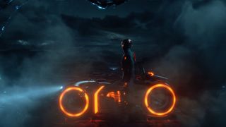 69. Трон: Наследие (2010)