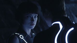 80. Трон: Наследие (2010)