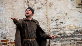 10. Монах и бес (2016)