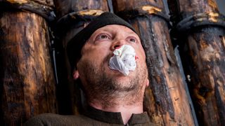 8. Монах и бес (2016)