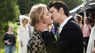 13. Притворись моим парнем (2012)