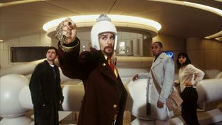 16. Автостопом по галактике (2005)