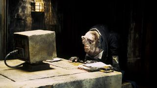 22. Автостопом по галактике (2005)