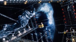 25. Автостопом по галактике (2005)