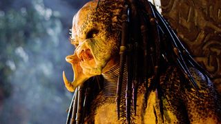 11. Хищники (2010)