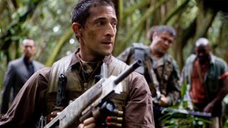 45. Хищники (2010)